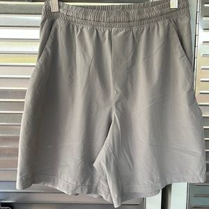 Men small Lululemon shorts